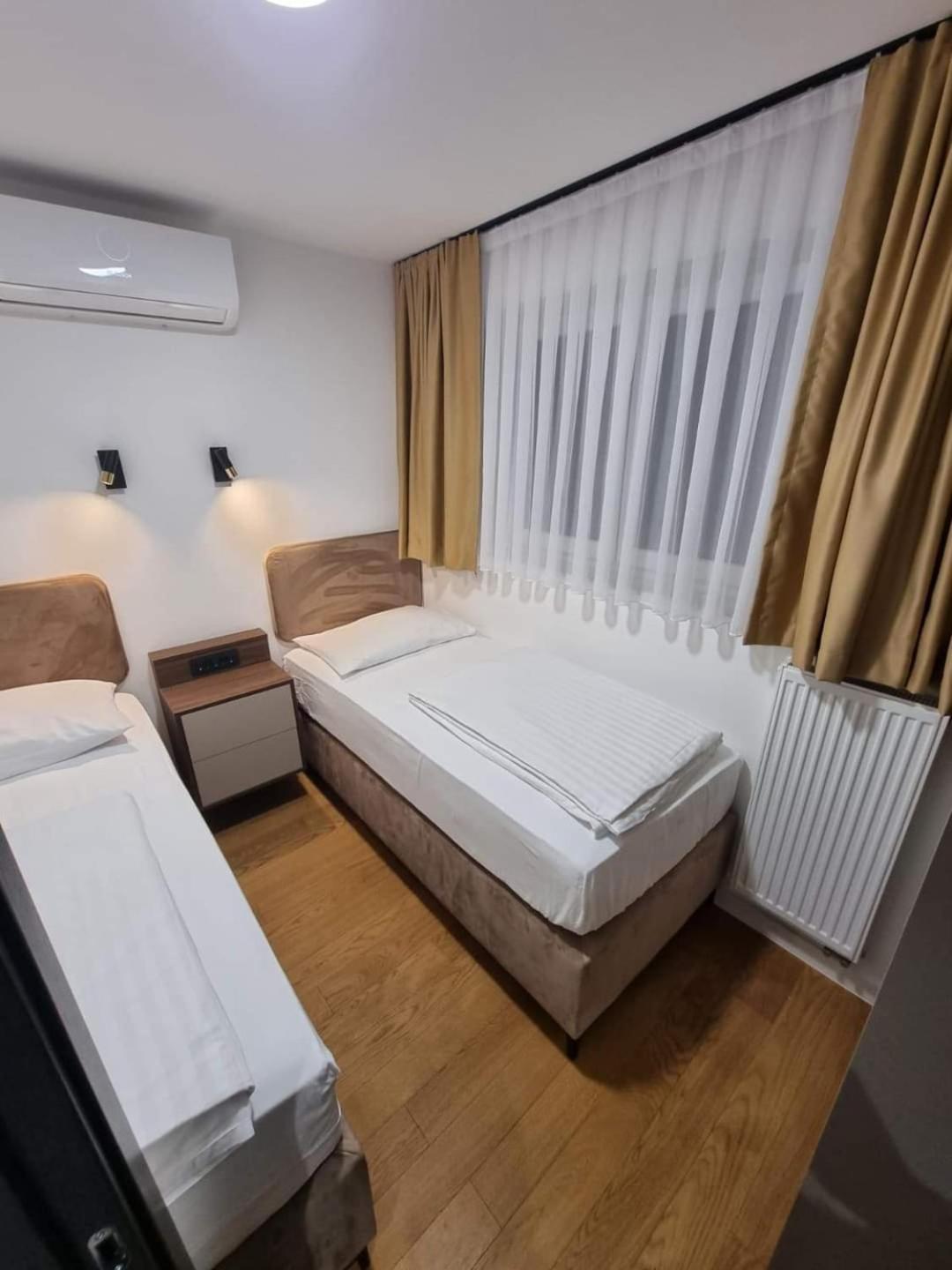 Apartamento Osijek Luxury Center - Self Check In, Free Private Parking, Ulica Ivana Gundulica 82 Exterior foto