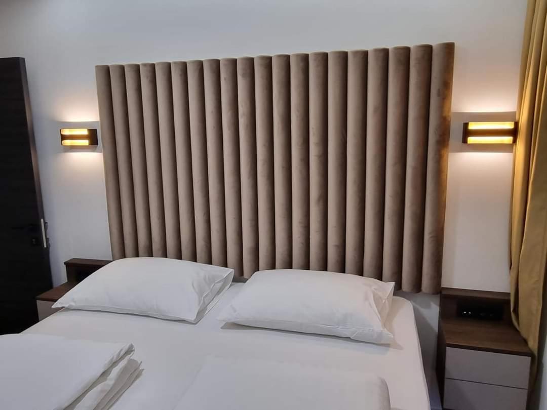 Apartamento Osijek Luxury Center - Self Check In, Free Private Parking, Ulica Ivana Gundulica 82 Exterior foto