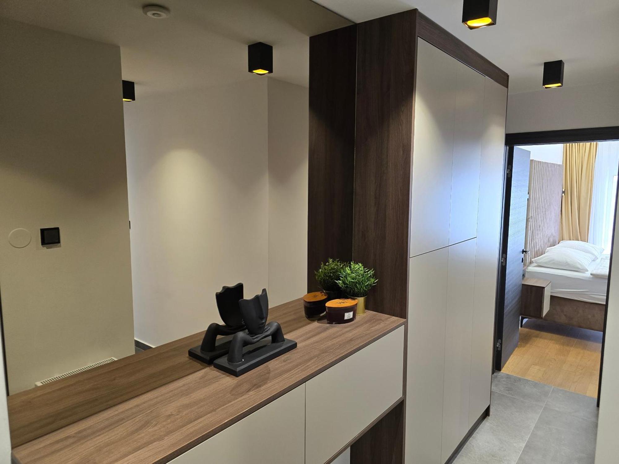Apartamento Osijek Luxury Center - Self Check In, Free Private Parking, Ulica Ivana Gundulica 82 Exterior foto
