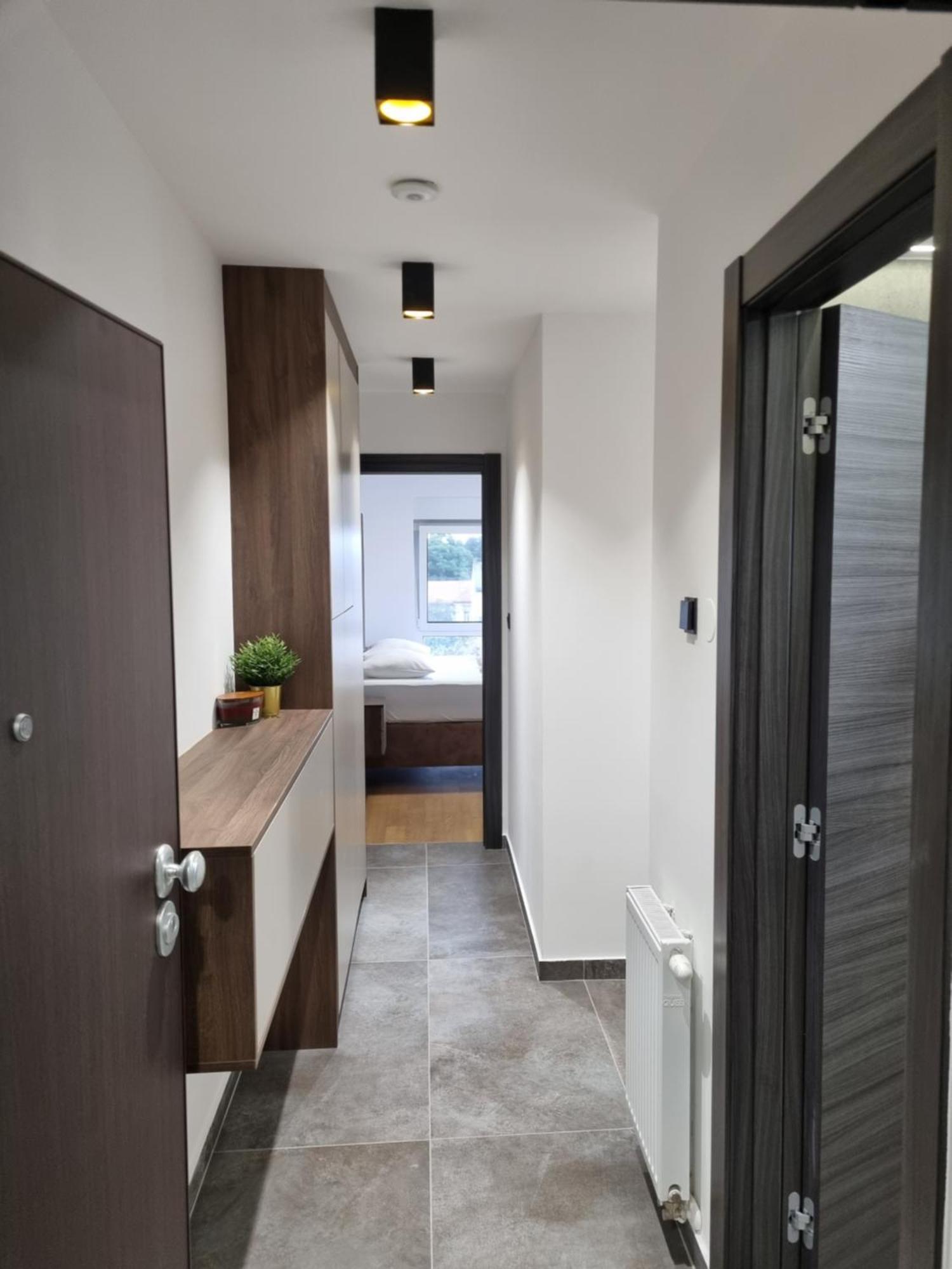 Apartamento Osijek Luxury Center - Self Check In, Free Private Parking, Ulica Ivana Gundulica 82 Exterior foto